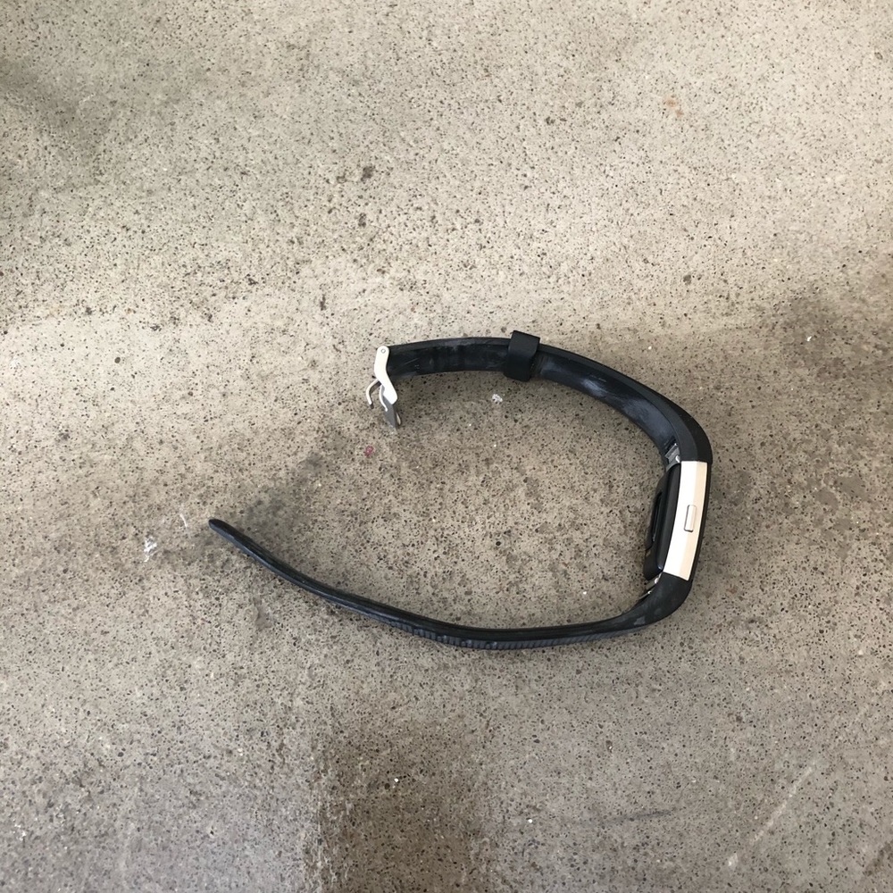Fitbit Charge 2 - Picture 2 of 3